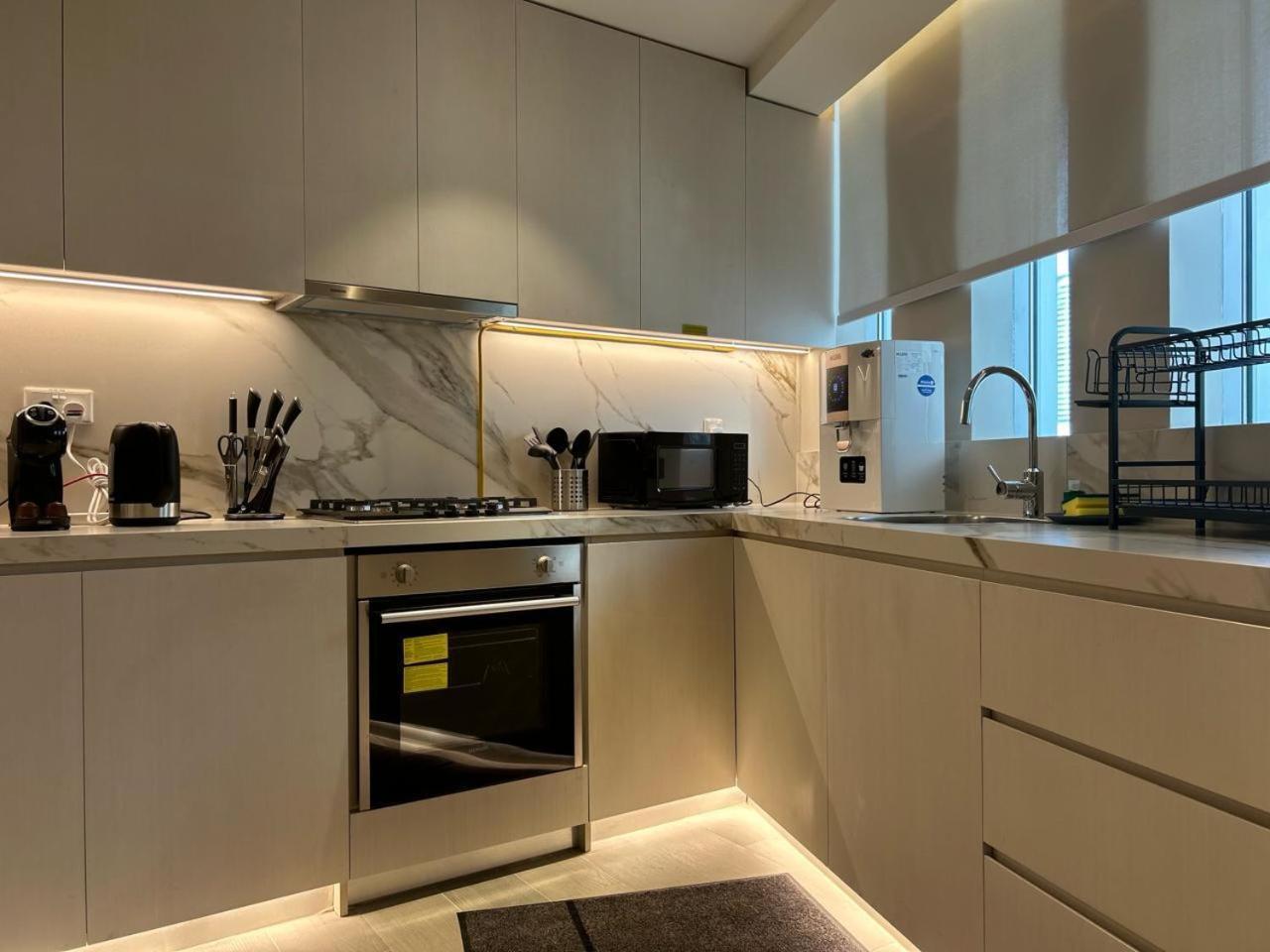Dubai Marina Walk Gem Modern Apartments With Pool & Gym Access, Steps To Beach & Metro Managed By Sunnyhomes Екстериор снимка